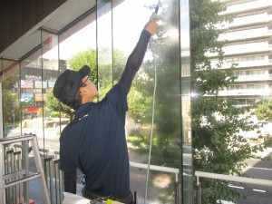 貼ったそばから遮熱していることが体感できます！　かなり効果的です