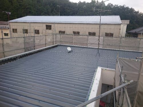 岐阜県関市倉知　折板屋根塗装　無機塗料使用
