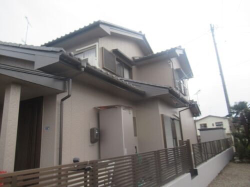 岐阜県関市　外壁塗装　玄関屋根板金工事、破風巻き板金工事も行いました