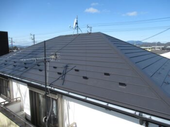 岐阜県関市　屋根板金工事　パミール屋根のカバー工法