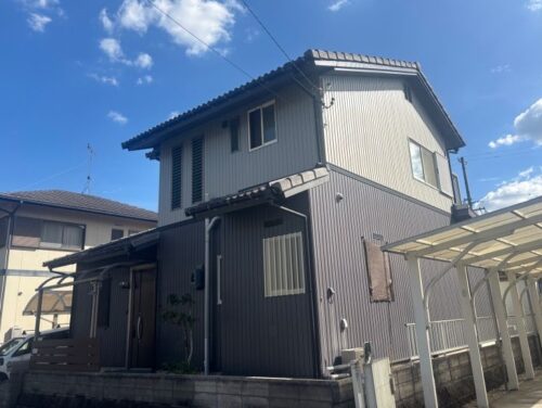 外部付帯部塗装と板金工事の実例｜軒天の色を変えるだけで印象が変わりました