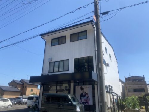関市の店舗併用住宅外壁を白のプラチナECコートで仕上げた外壁塗装実績