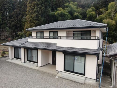 山県市の住宅が超低汚染プラチナリファインで新品の輝きに