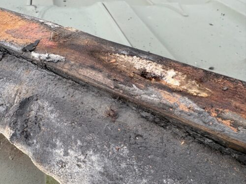 【美濃加茂市中部台】瓦屋根の寿命を延ばす！棟瓦の積み直し工事