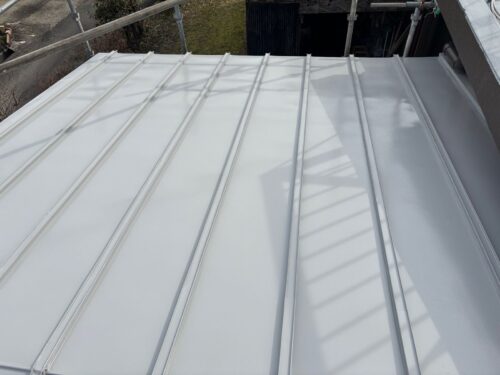 山県市で防水工事・屋根塗装を実施｜雨漏りを防ぐ屋上メンテナンス