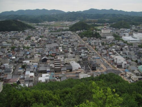 地方創生のカギは、若者が帰ってきたくなる地域をつくること。